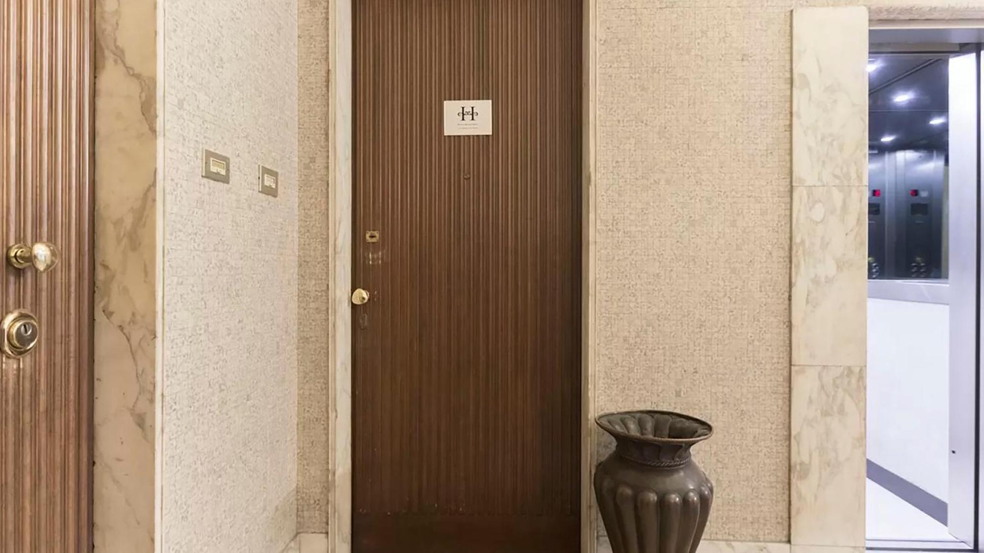 Classbnb - Two Apartments 400 Meters From The Duomo Milano Exteriör bild