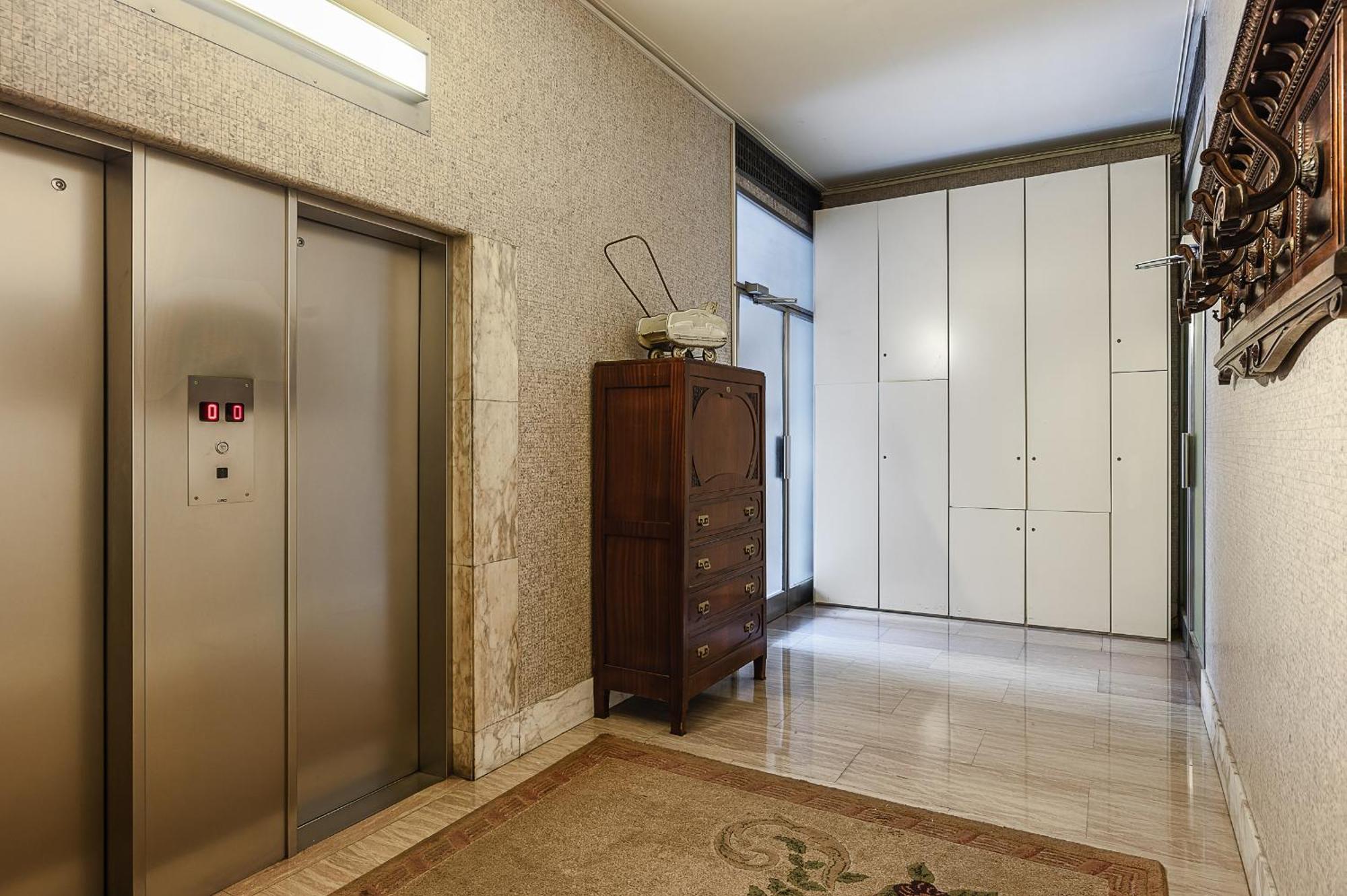 Classbnb - Two Apartments 400 Meters From The Duomo Milano Exteriör bild